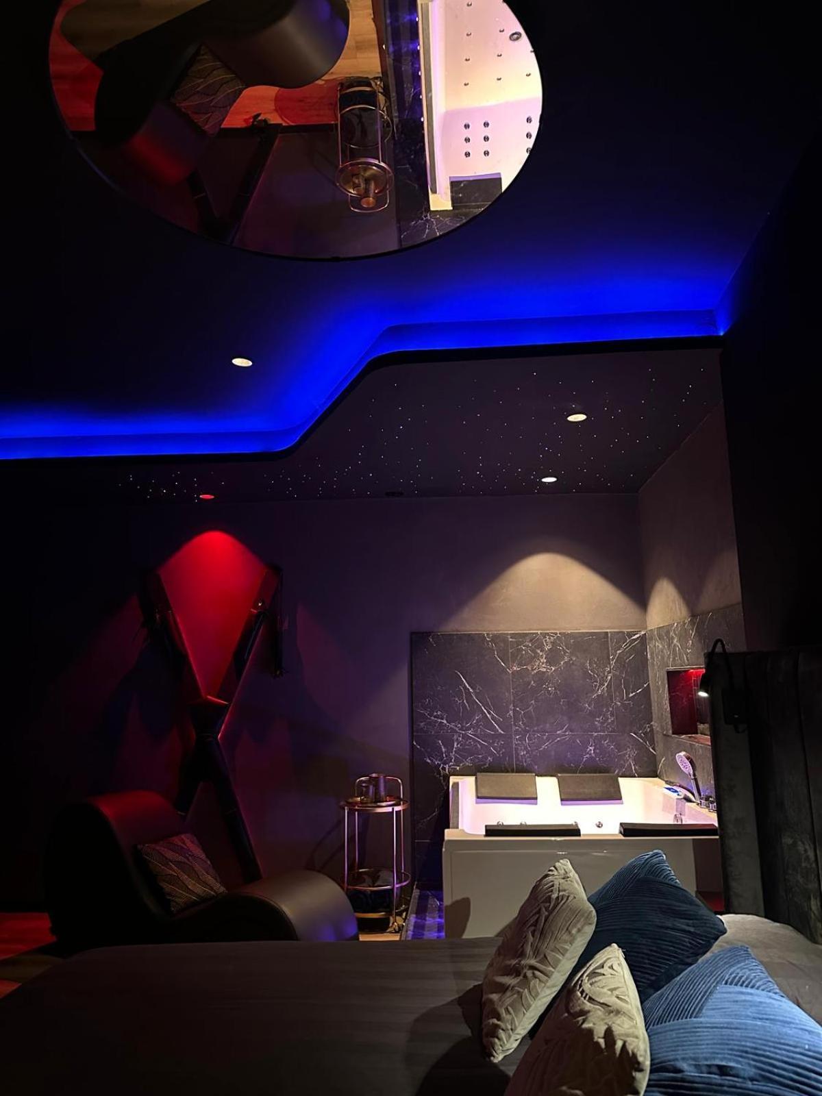 Loveroomxspa Bourg-Saint-Christophe Εξωτερικό φωτογραφία