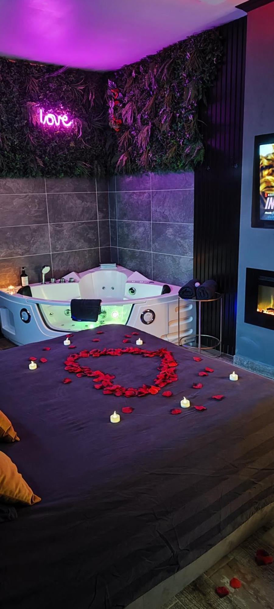 Loveroomxspa Bourg-Saint-Christophe Δωμάτιο φωτογραφία