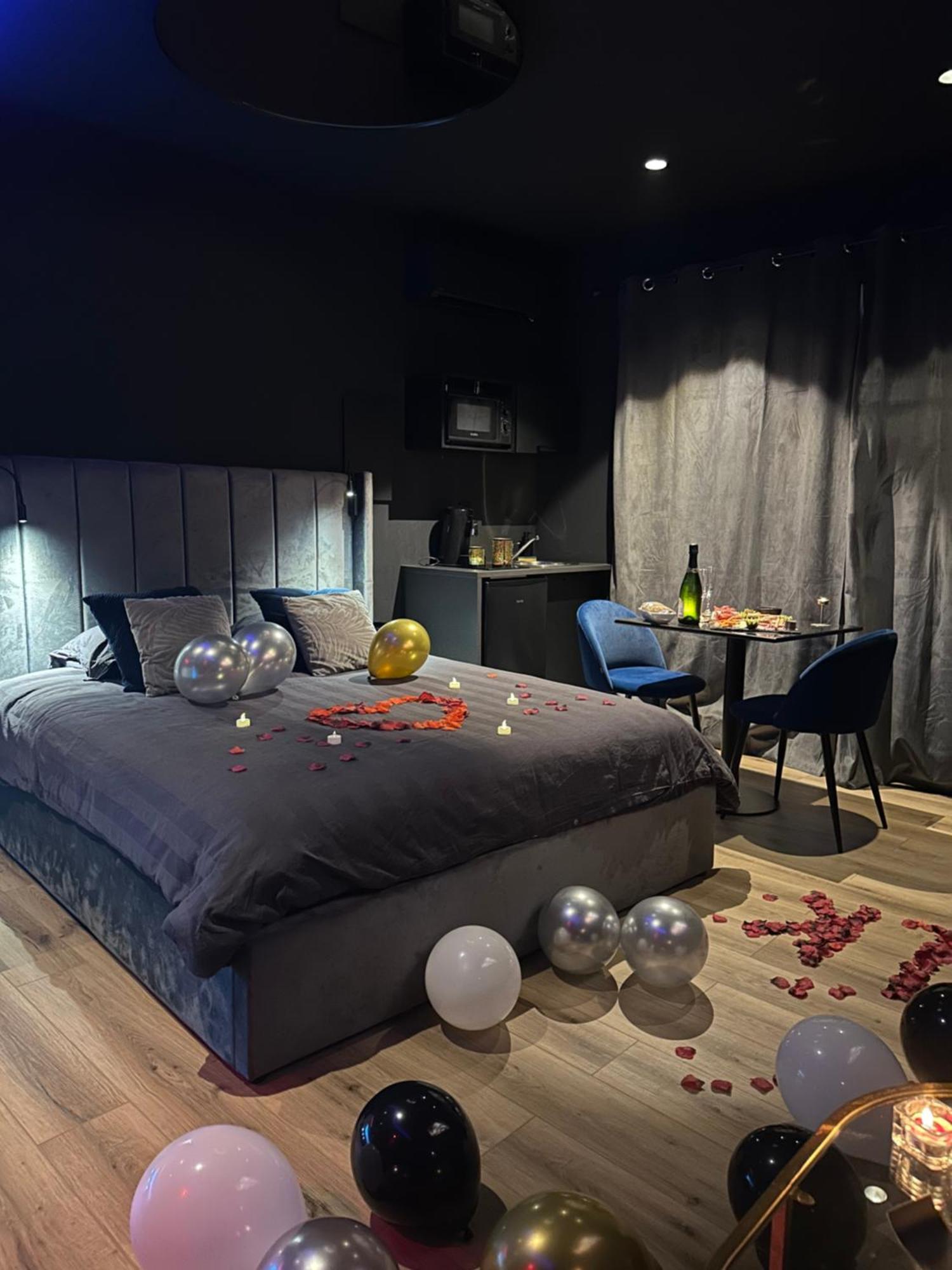 Loveroomxspa Bourg-Saint-Christophe Εξωτερικό φωτογραφία