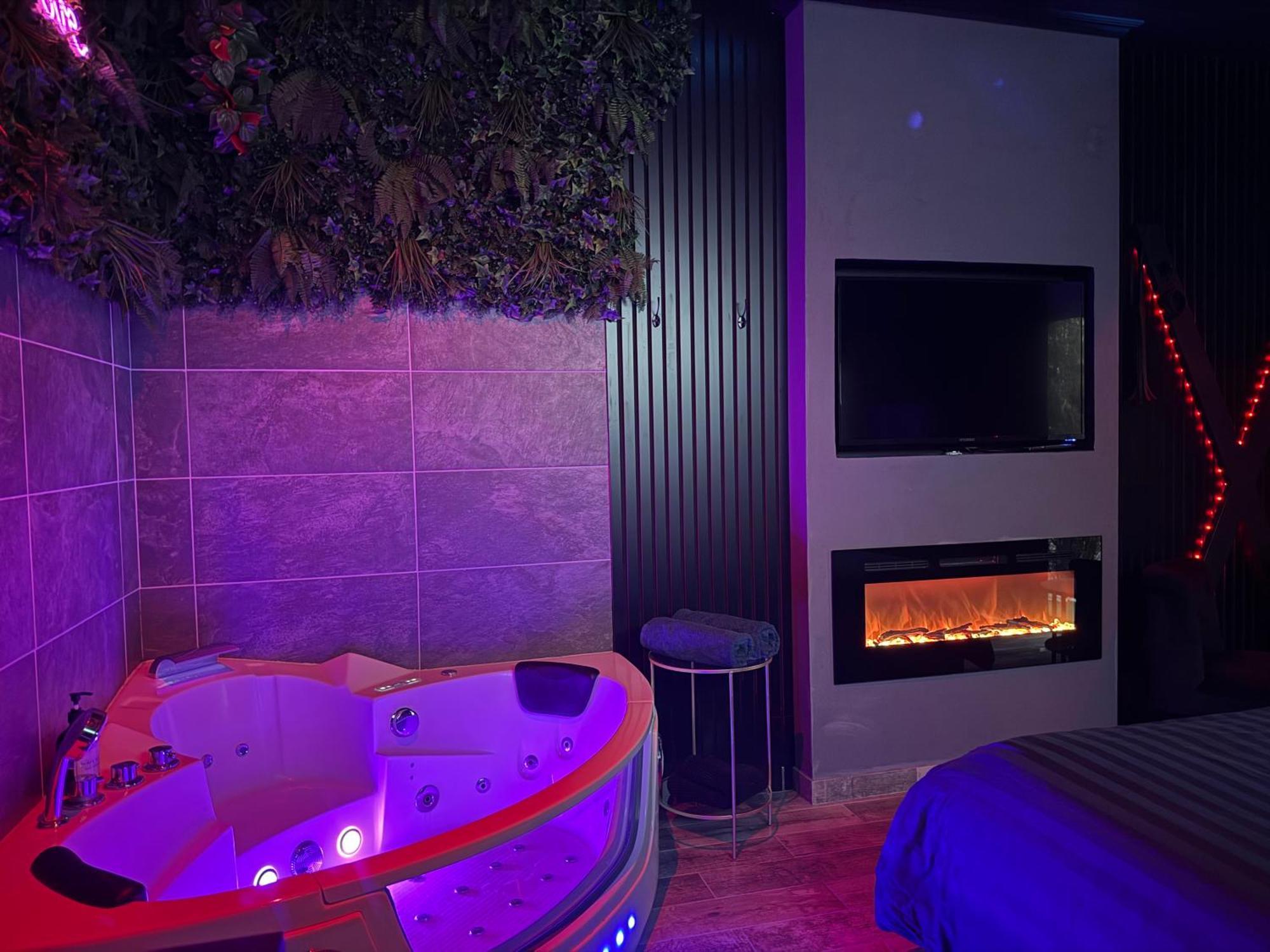Loveroomxspa Bourg-Saint-Christophe Εξωτερικό φωτογραφία