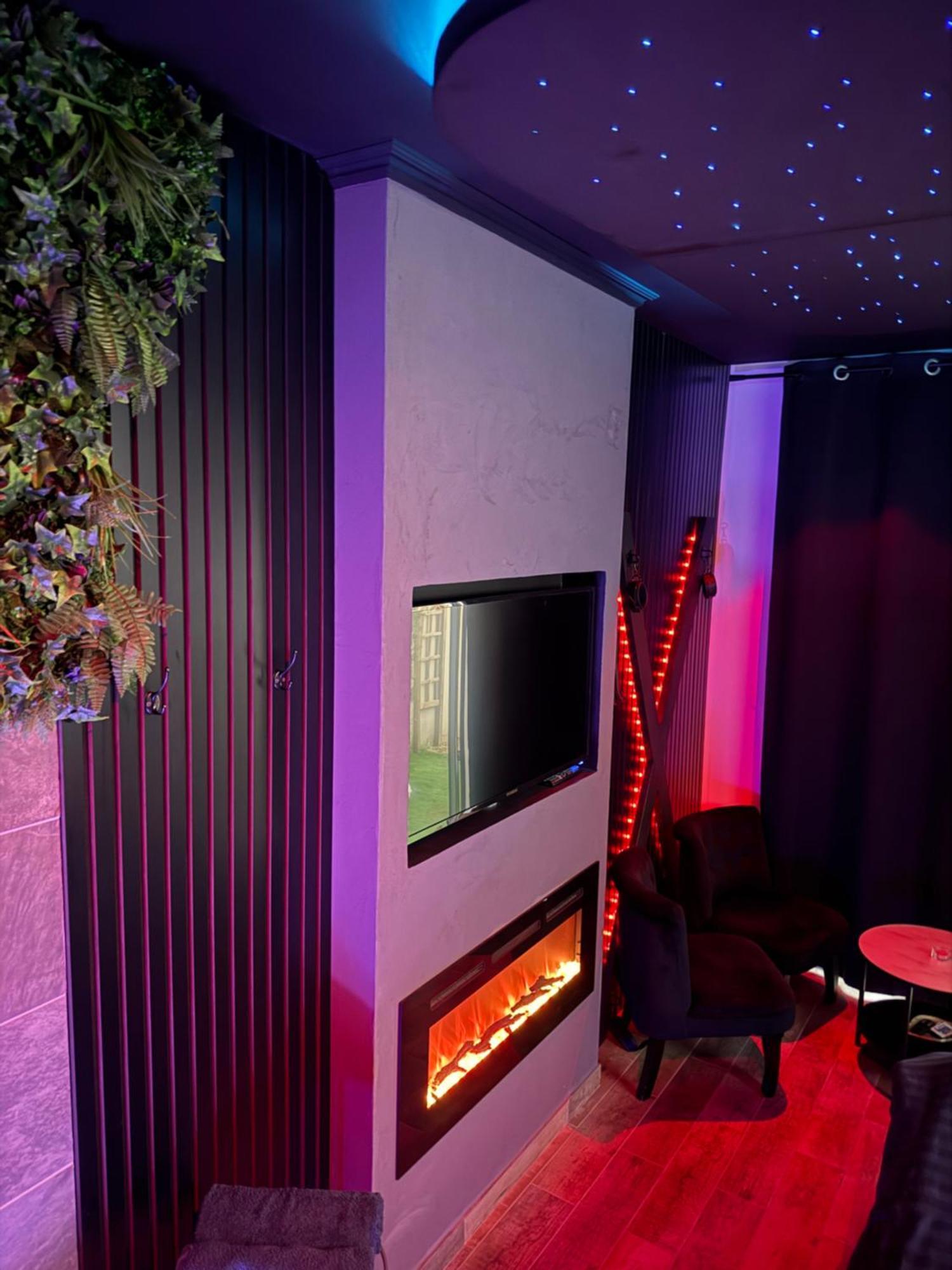 Loveroomxspa Bourg-Saint-Christophe Εξωτερικό φωτογραφία